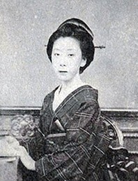 나라사키 료(楢崎龍)